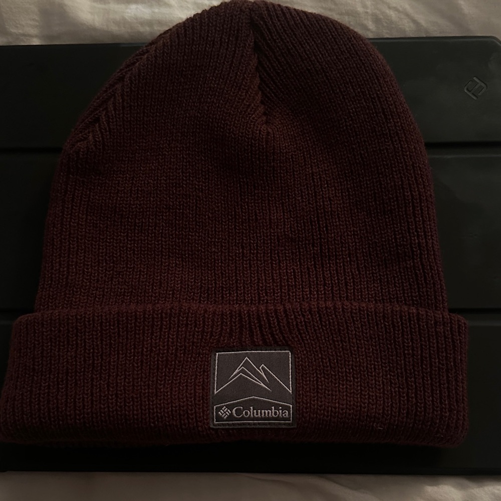 Columbia Burgundy Knit Beanie